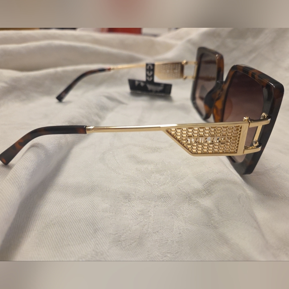 True Religion NEW Square Sunglasses Oversized Logo Tortise Gold Brown UVA - Picture 4 of 8